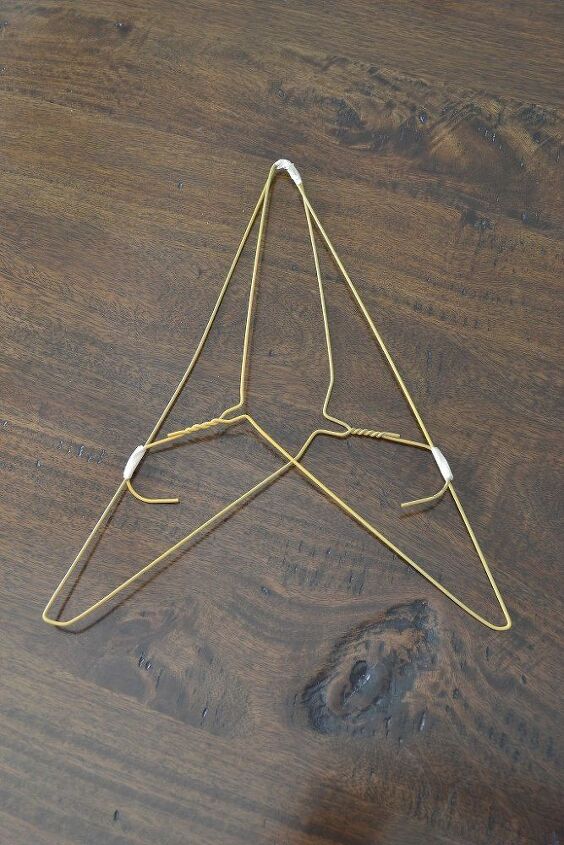 diy christmas tree from wire hangers