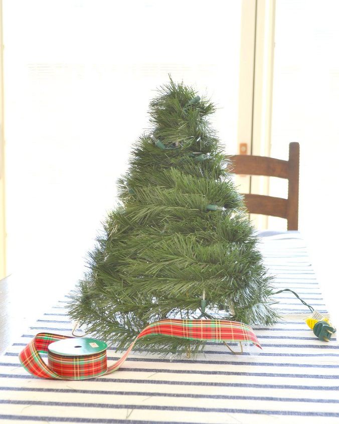 diy christmas tree from wire hangers