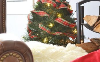DIY Christmas Tree (From Wire Hangers!)