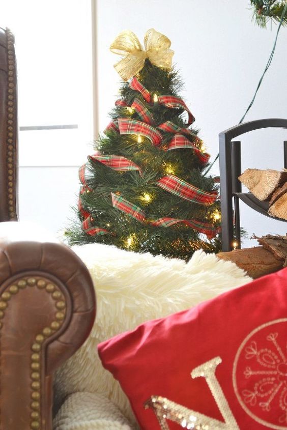 diy christmas tree from wire hangers