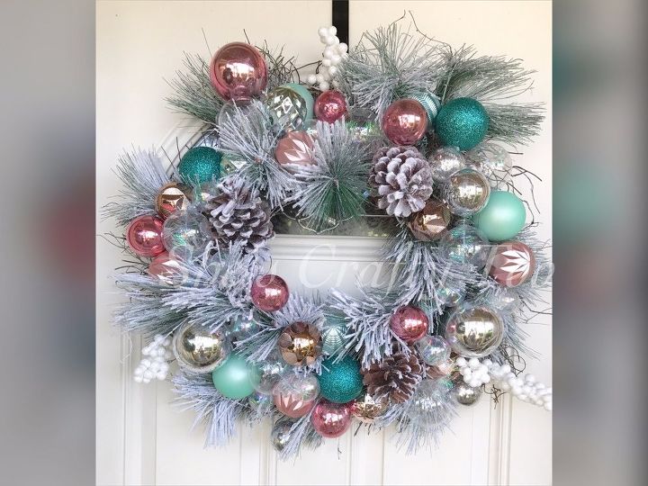 easy flocked christmas ornament wreath, color scheme of rose gold teal silver