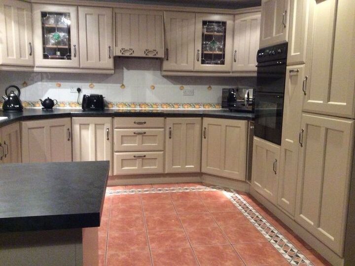 q painted kitchen cupboards