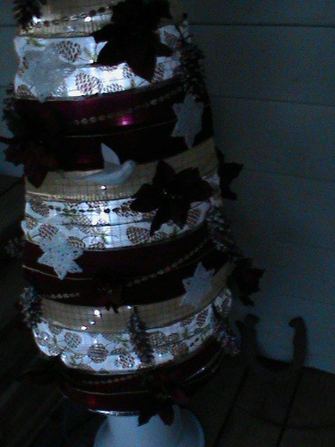 the x large cone christmas tree made with wire and ribbon