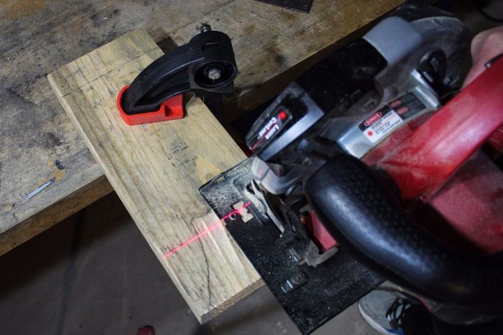 bluebird birdhouse made from pallets