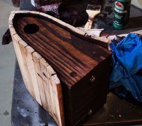 bluebird birdhouse made from pallets