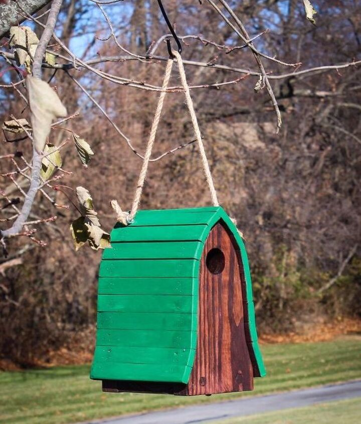 bluebird birdhouse made from pallets