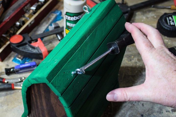 bluebird birdhouse made from pallets
