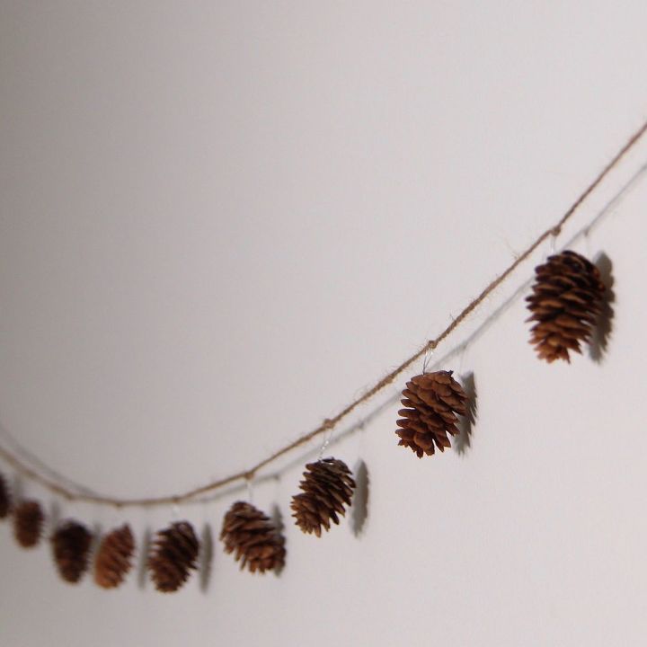 simple pinecone garland with no hot glue