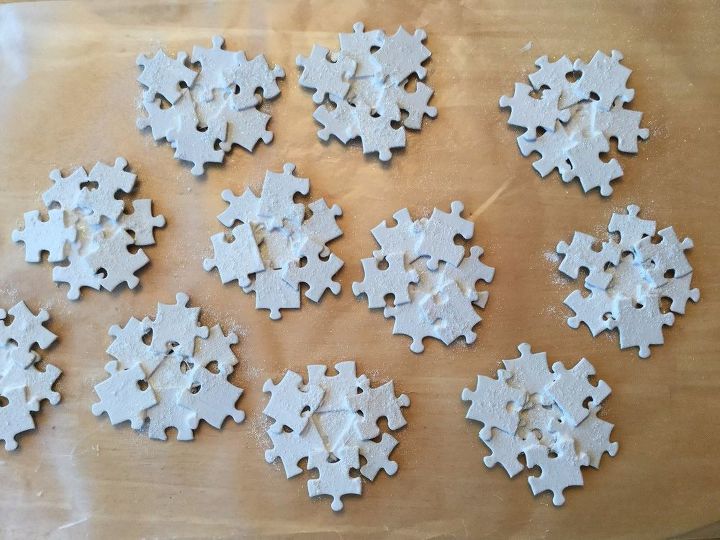 puzzle pieces to snowflake