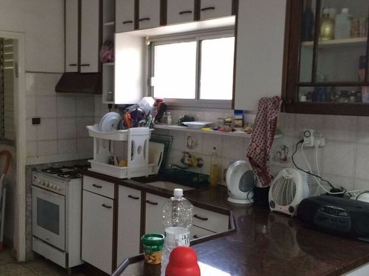 q how to redo my kitchen counters black