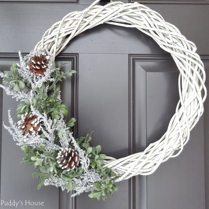 s make your home a winter wonderland with these stunning ideas, A Simple DIY Winter Wreath