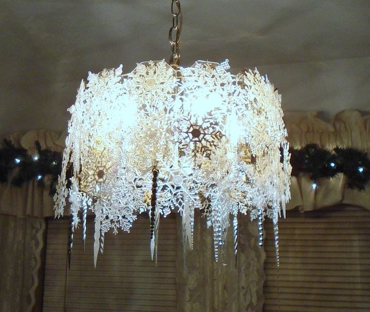 s make your home a winter wonderland with these stunning ideas, A Beautiful Snowflake Chandelier
