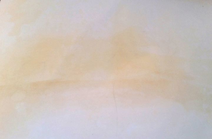 Removing Yellow Stains From A White, How To Remove Water Stains From Laminate Countertops