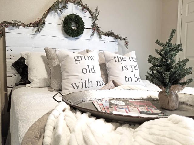 decoracin de un acogedor dormitorio de navidad