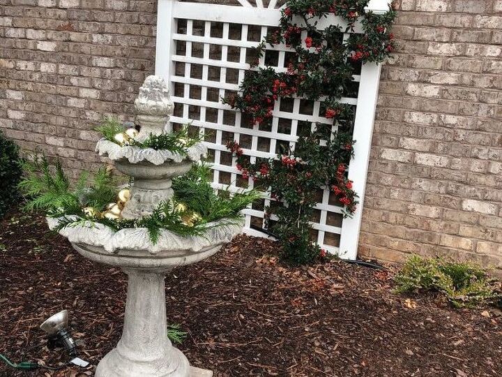 q how to decorate a 2 tiered fountain 4 christmas