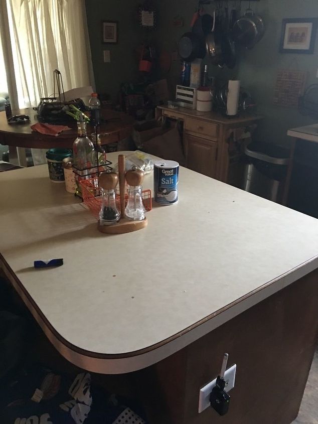 q is it hard to install new counters in the kitchen