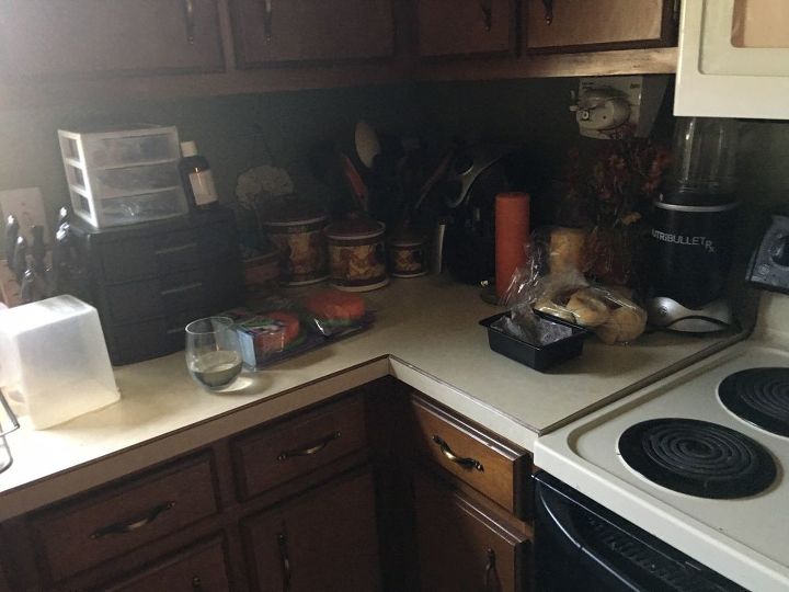 q is it hard to install new counters in the kitchen