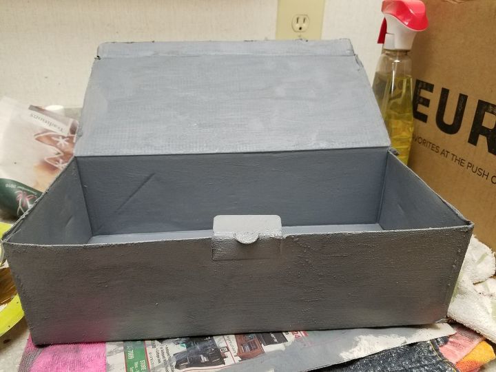 caixa de comida de papelo para resolver a desordem da bancada