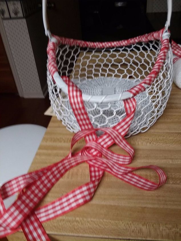 a basket of bows