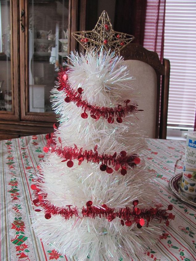 simple up cycle for a small shabby christmastree