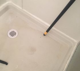 Cleaning store fiberglass tubs