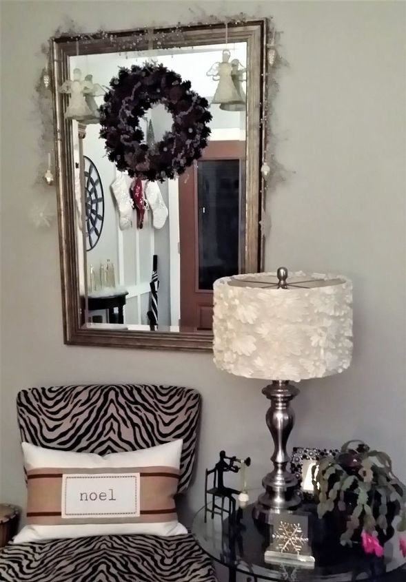 christmas done simply, Wreath over Mirror