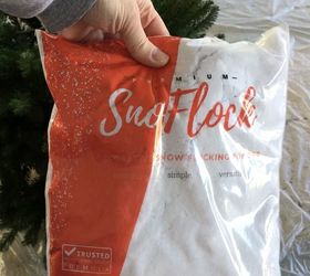 SnoFlock The Original Premium Self-Adhesive Snow Flock Powder with  ShimmerSpec | Exclusive Formula | 2 Pounds [0.90Kg]