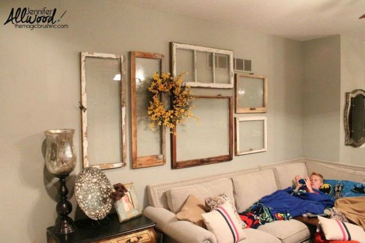 30 wonderful ways you can upcycle old windows, Use it for simple wall decor
