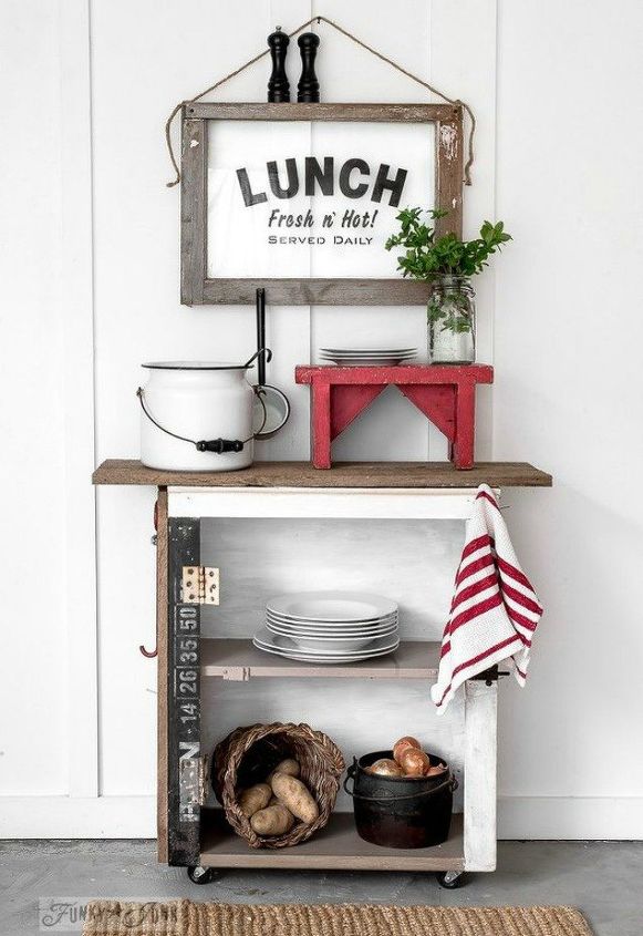 30 wonderful ways you can upcycle old windows, Paint it into a kitchen sign