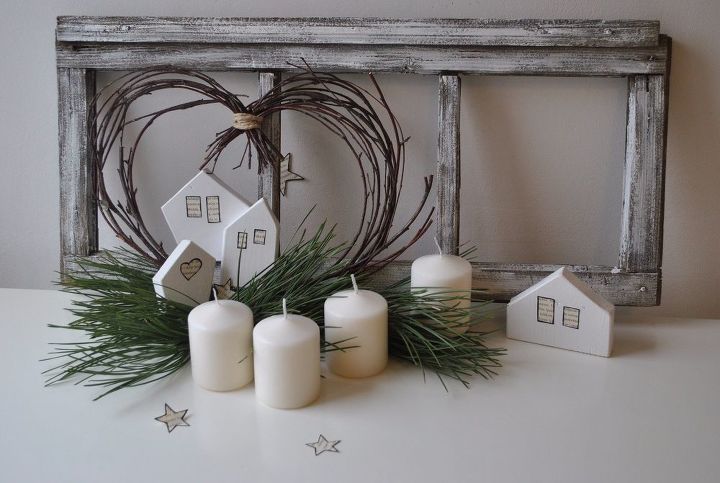 30 wonderful ways you can upcycle old windows, Turn it into the perfect centerpiece