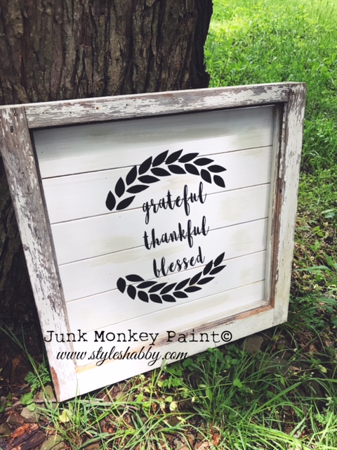 30 wonderful ways you can upcycle old windows, Customize it into a cute sign