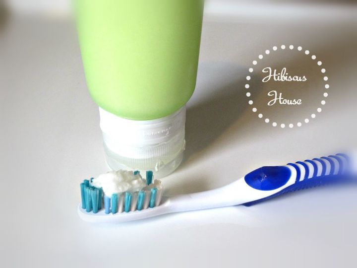 s 17 ways you never thought of using baking soda in your home, Make a healthy homemade toothpaste
