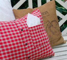 25 adorables ideas de almohadas que querrs copiar, Regale su top de franela favorito como almohada