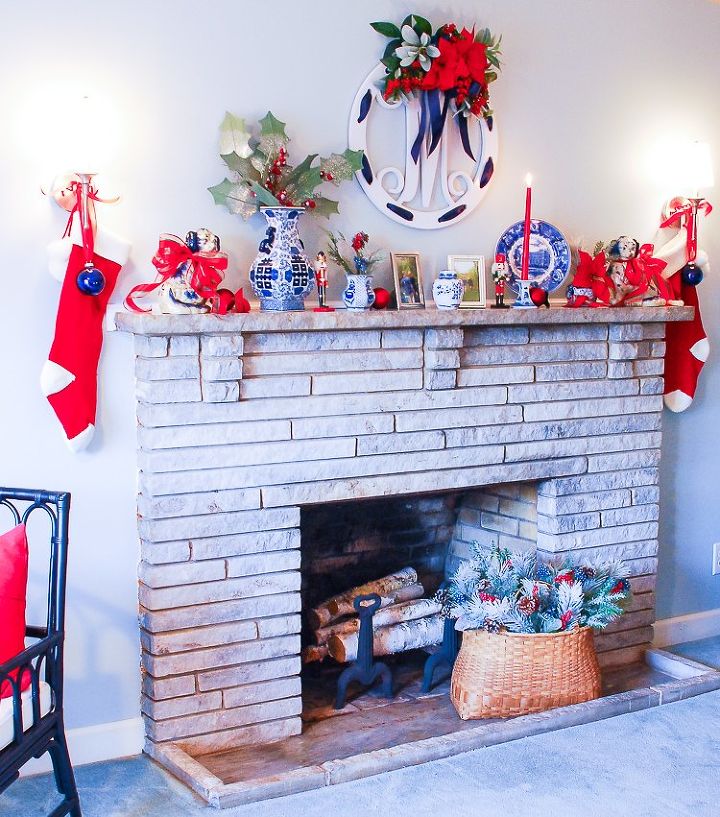 decoracin de la chimenea en azul y blanco del otoo a la navidad