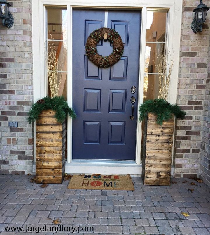 31 ways to get privacy inside and outside your home, Use tall planters to obscure the view