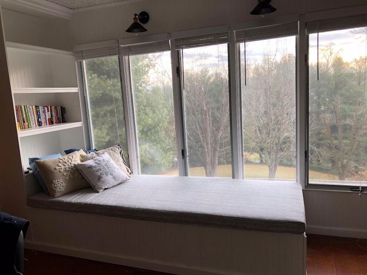 built in daybed reading nook project