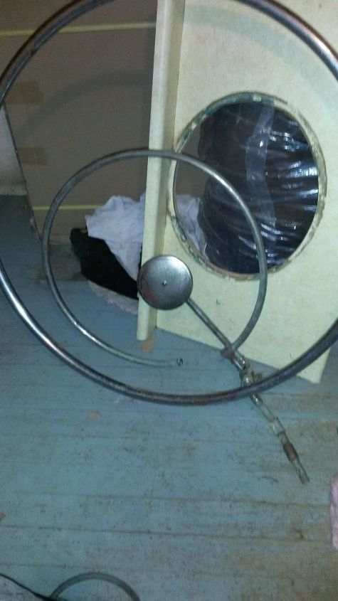 q i m pretty sure it s a clawfoot tub shower
