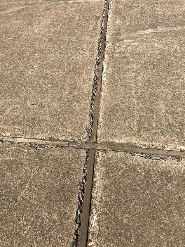 q how to repair cracking concrete edges