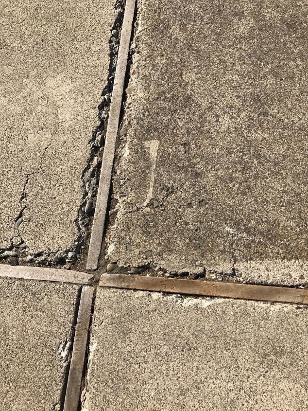 q how to repair cracking concrete edges