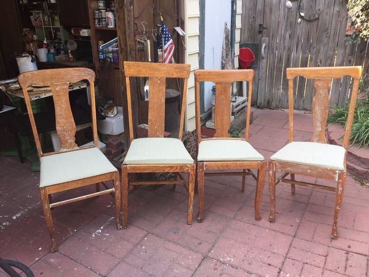 reativao de mesa e cadeiras na sala de caf da manh