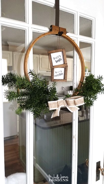 embroidery hoop holiday wreath