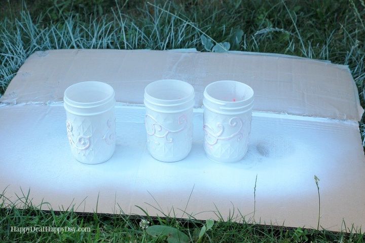 s these amazing vase ideas will blow your guests away, Decorate with puffy paint for a 3D design