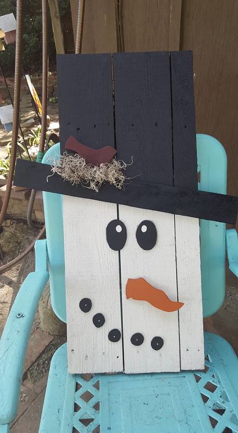 s 30 different ways to diy an adorable snowman this winter, Cut a pallet into pieces and paint
