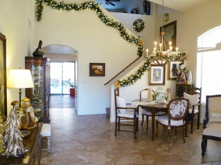 s 12 christmas home tours you re so going to fall for, Elegantly Gold Silver White