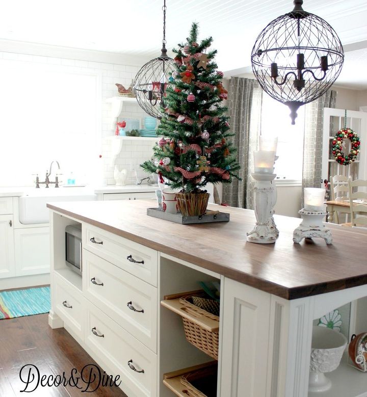 s 12 christmas home tours you re so going to fall for, A White Christmas After All Farmhouse Too