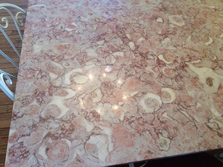 q how to decorate dining room with pink marble