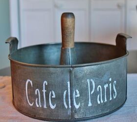 30 creative ways to repurpose baking pans, Turn it into a vintage tin caddy