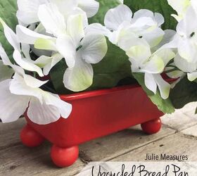 30 creative ways to repurpose baking pans, Or use a bread pan and attach wooden feet
