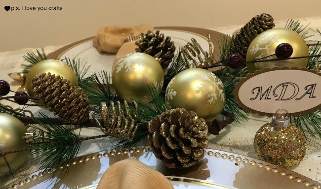 cartes de natal com glitter dourado para a mesa
