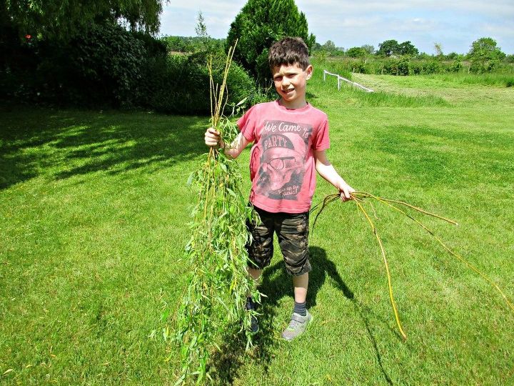 Ball Shell Willow How to Easily Weave a Simple & Rustic Willow Ball | Hometalk